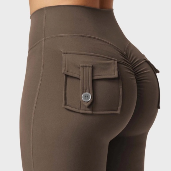 Yeoreo Brittany 30" Flared Leggings with Pocket - Picture 1 of 6